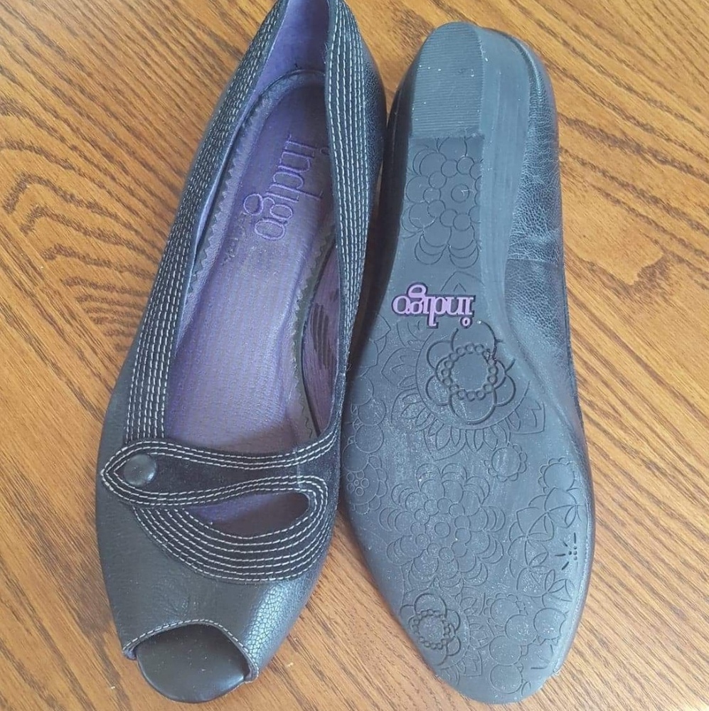 Dress shoes